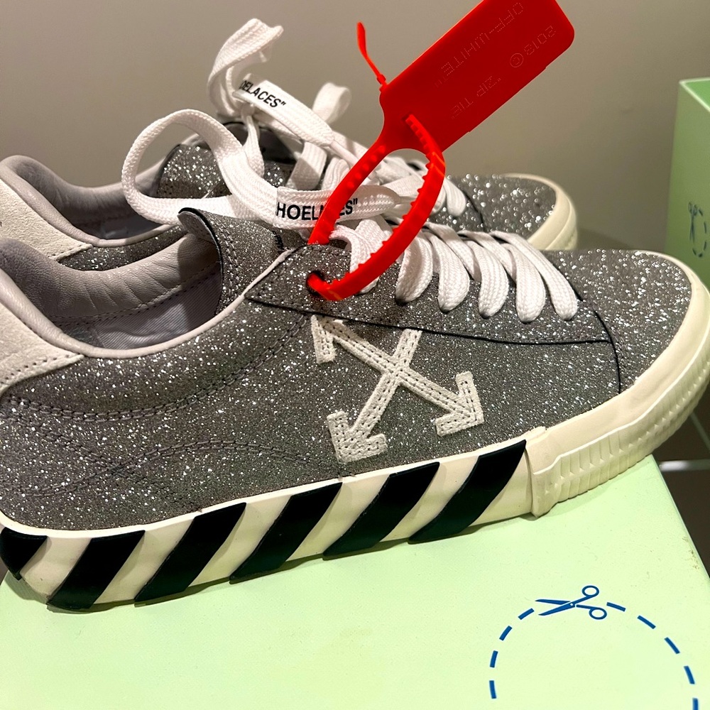 New Arrow Vulcanized OFF WHITE Sneakers White/Silver